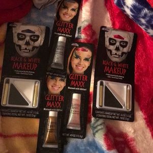 Halloween makeup NEVER OPENED